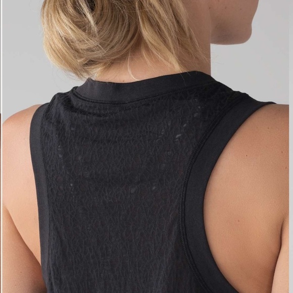 Lululemon Hint of Sheer Cropped Tank Top Sz 6 - Picture 4 of 12